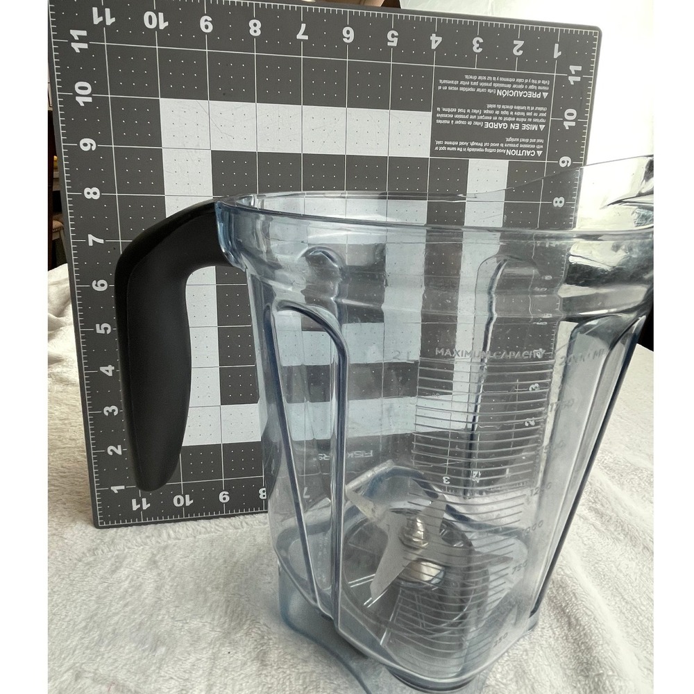 Vitamix 64oz Low-Profile Blender Vase VM0161 Clear Pitcher 105733-1 2L 8 Cup - Picture 8 of 12